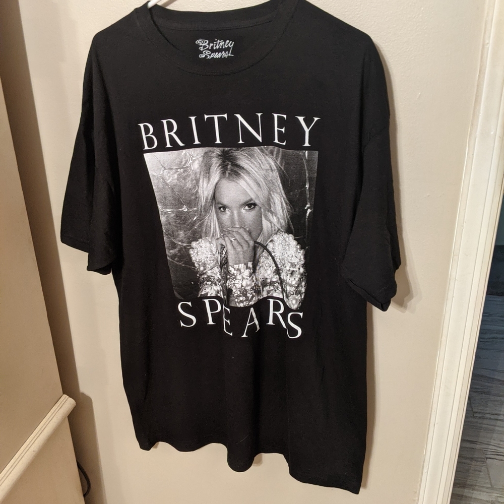 Britney Spears Band T. (M, L, XL)